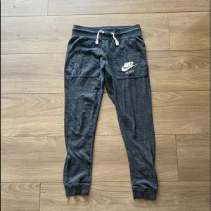 nike 7/8 joggers comfy pants